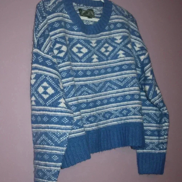 American Eagle Crew Sweater Medium - Picture 6 of 13